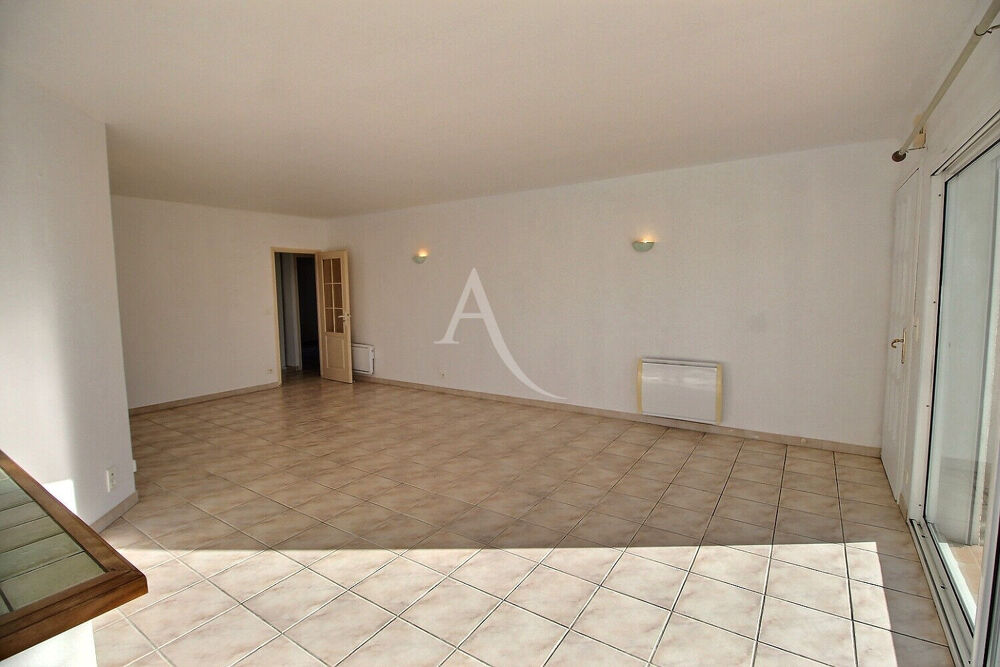 À VENDRE VILLA PLAIN-PIED TYPE F4 SUR TERRAIN 3 FACES DE 330 M²