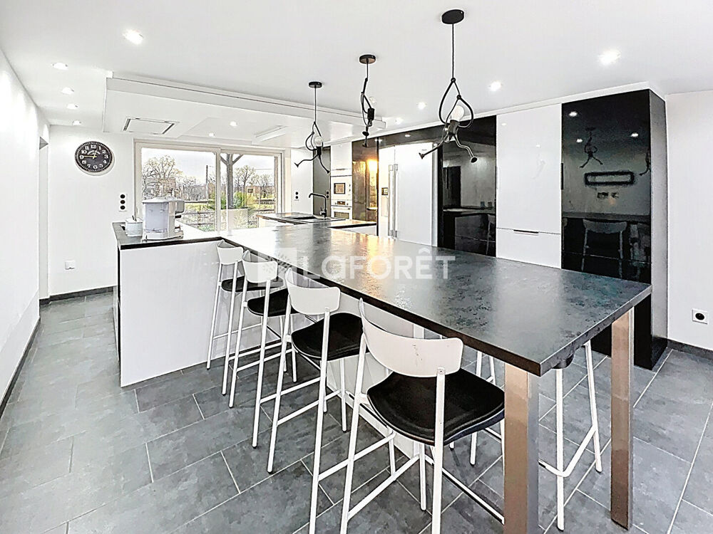 Vente Maison Maison Boissey 7 pièces 194 m² Boissey