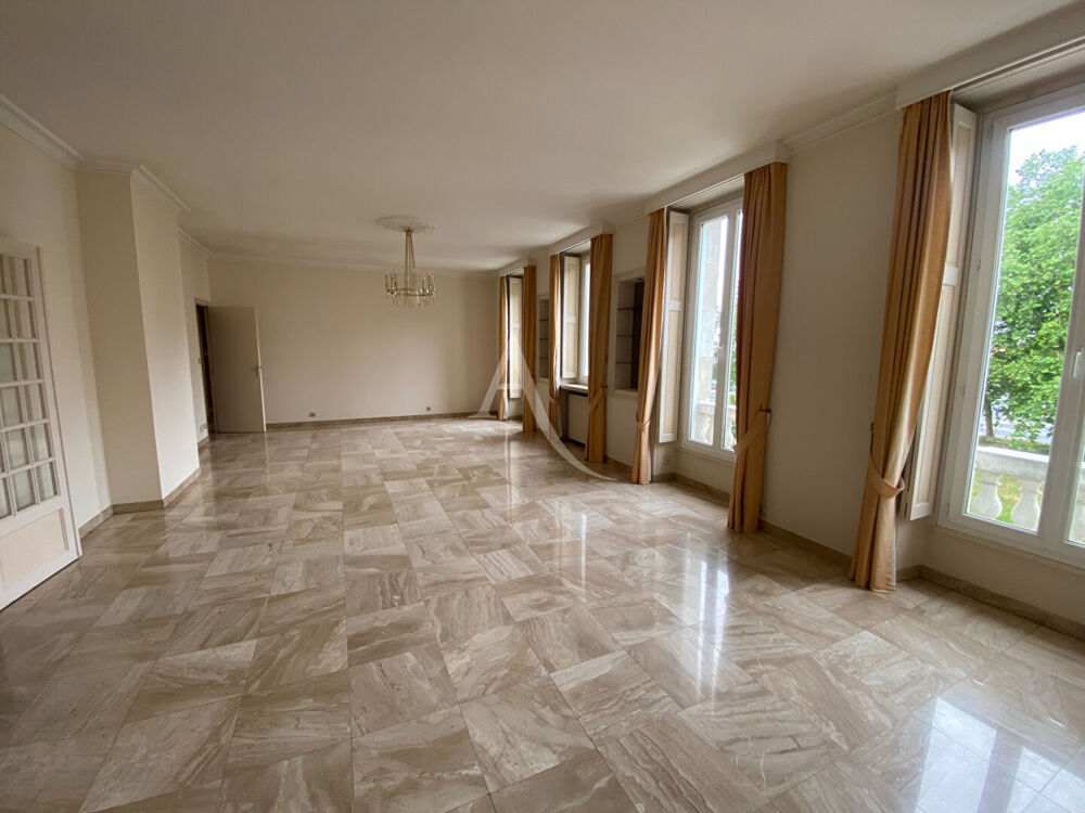 Appartement d'exception au coeur de Rochefort - 4 pièces - 139,20 m²