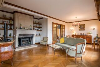 Vente Maison Maison familiale au coeur  d'un village Corrézien, proche Brive Beynat