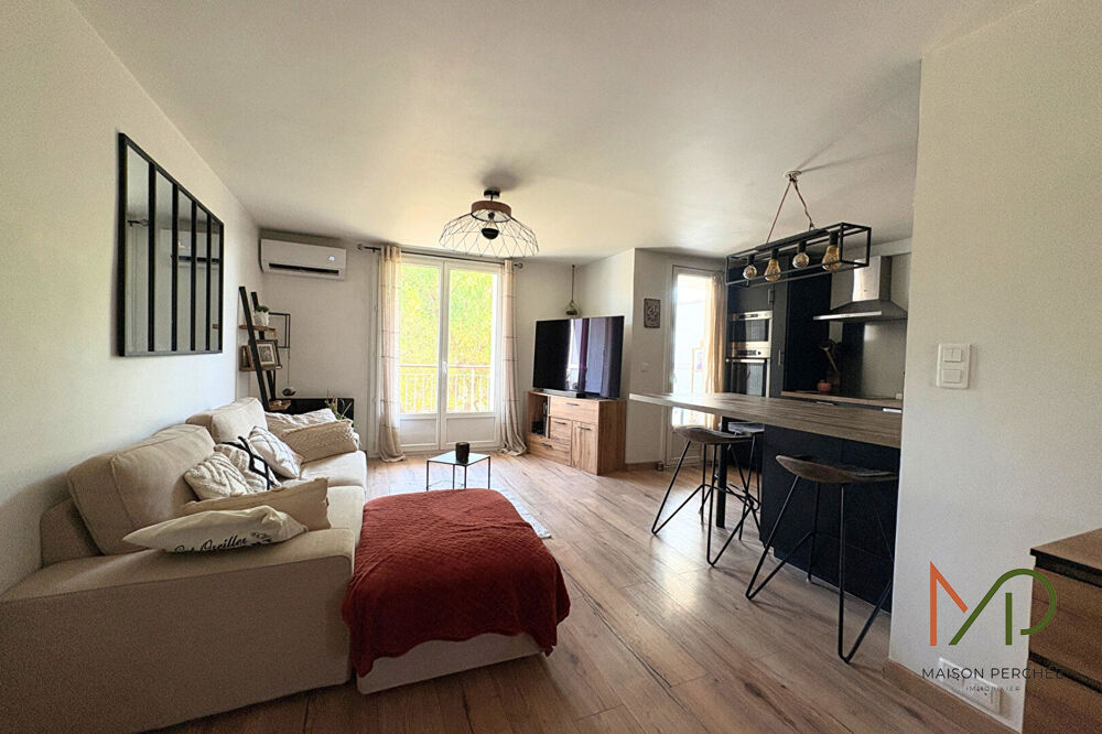 Draguignan, appartement T3 rénové avec balcon, cave.