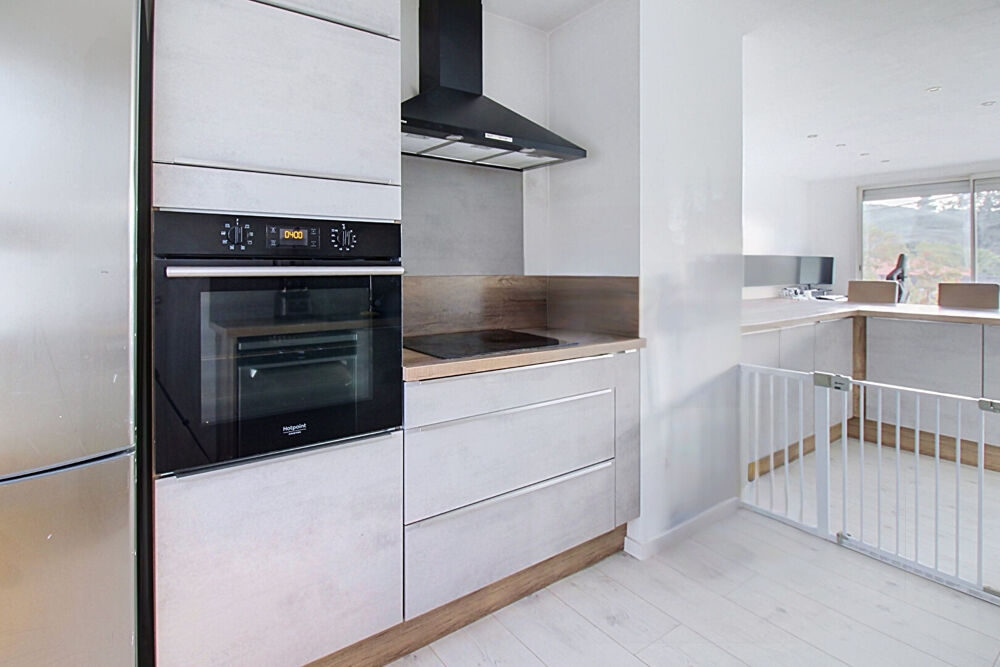 Vente Appartement A VENDRE en EXCLUSIVITE Appartement DRAGUIGNAN T3 66,4 m2 - Résidence sécurisée - Balcon - Lumineux - Parking Draguignan
