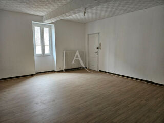  Appartement à louer 3 pièces 116 m²