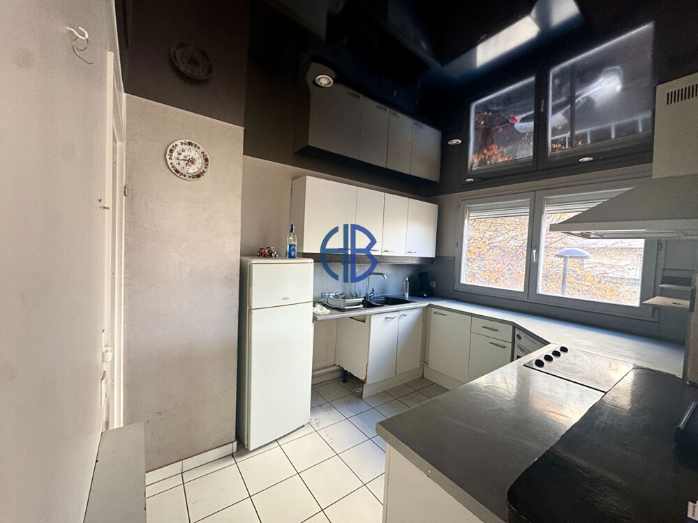 Vente Appartement Appartement Grenoble  3 pièces  69 m2 AVEC CAVE GARAGE EN SUS Grenoble