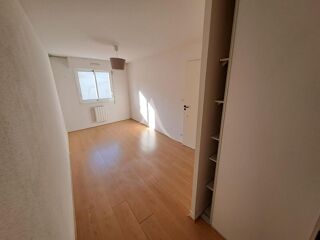  Appartement à louer 2 pièces 48 m²