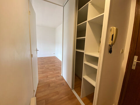  Appartement  louer 1 pice 32 m