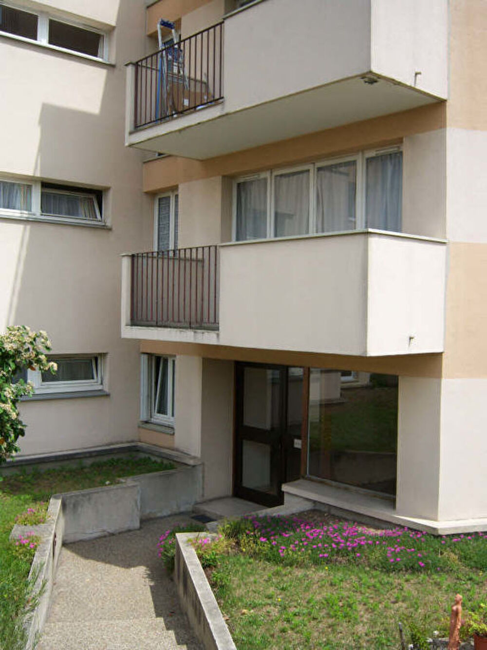 APPARTEMENT POISSY - 1 pièce(s) - 31 m2