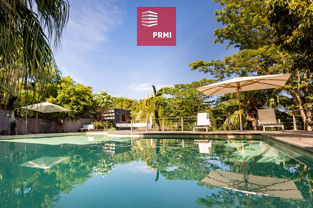 Maison créole La Montagne sur 2265 m² de terrain avec vue mer et piscine