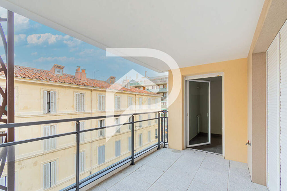 Vente Appartement T2 44.87 m2 - LES CATALANS 13007 MARSEILLE + en sus place de parking en sous sousl Marseille 7