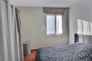  Appartement à louer 4 pièces 77 m²