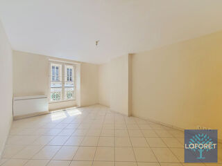 Appartement à louer 2 pièces 56 m²