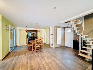  Maison � vendre 5 pi�ces 214 m�