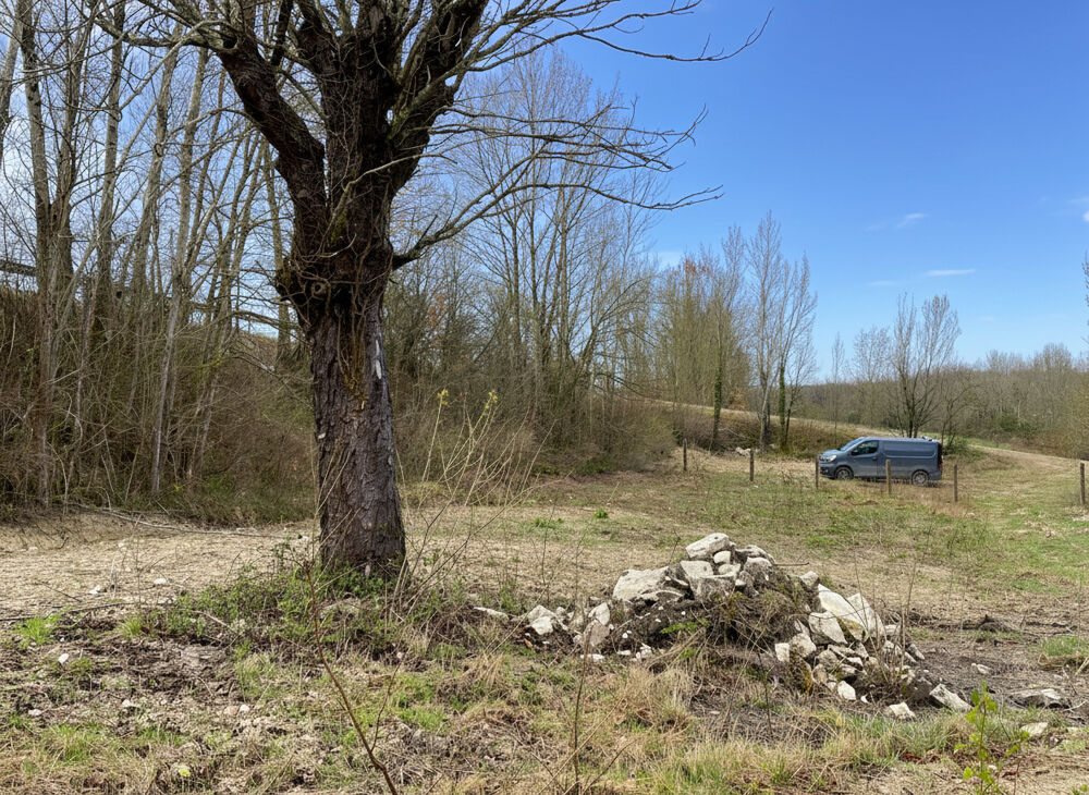 Vente Remise/Grange Grange en pierre à rénover avec 1 hectare de terrain Saint-Paul-Flaugnac Saint paul de loubressac