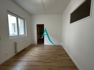  Appartement à louer 1 pièce 47 m²