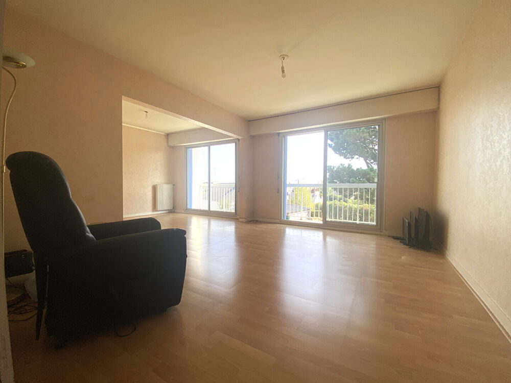 Vente Appartement Appartement à vendre à Vannes 2/3 pièces avec ascenseur Secteur Trussac Vannes