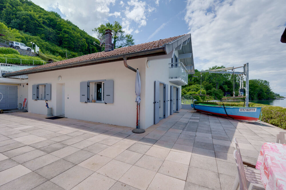 Propriété pieds dans l'eau Saint Gingolph 6 pièces 134.31 m²