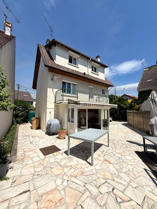  Maison à louer 5 pièces 132 m² Les pavillons sous bois