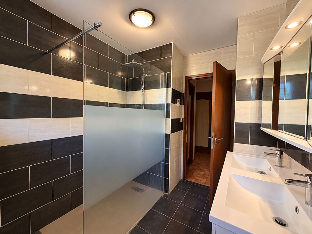 Vente Maison Maison Lons Le Saunier 6 pièce(s) 151.21 m2/4 chambres Lons le saunier