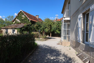  Villa  vendre 10 pices 300 m