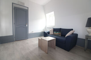  Appartement à louer 2 pièces 33 m²