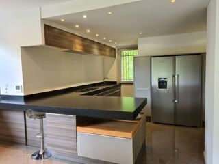  Villa � vendre 14 pi�ces 