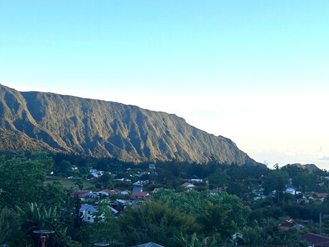   Villa de type 5 La Plaine des Palmistes  secteur Bras Creux Maison - 5 pice(s) - 165 m