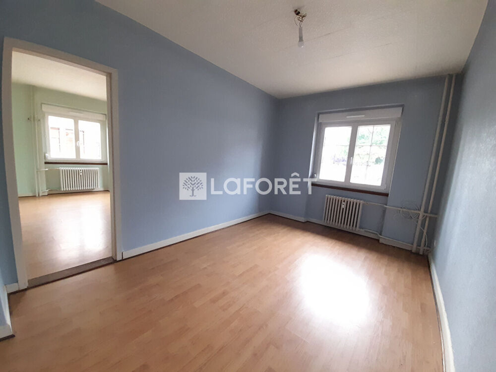 Grand appartement 4 pièces avec petit extérieur au centre de RHINAU