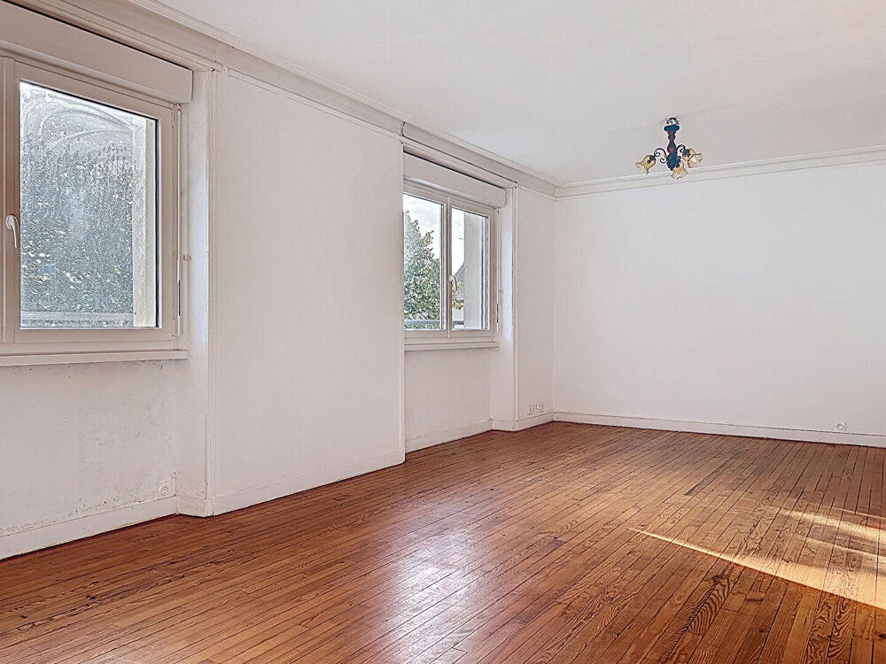 Immeuble à vendre à Briec - local commercial loué et appartement T4 loué avec cave