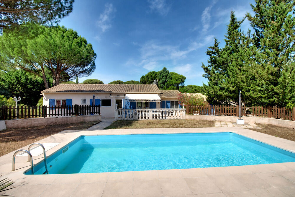 A VENDRE EN EXCLUSIVITE ! Maison Vidauban 4 pièces -107 m²- Terrain 2500 m²- Piscine- Garage