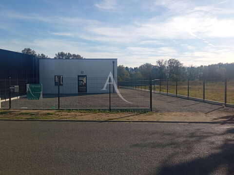 CHALLANS - A LOUER LOCAL ARTISANAL NEUF DE 100 m&sup2; 800 85300 Challans