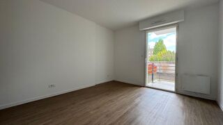  Appartement à louer 3 pièces 73 m²