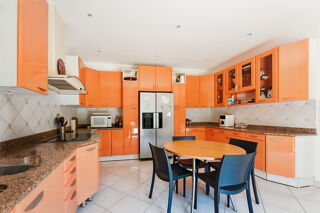  Maison � vendre 5 pi�ces 213 m�