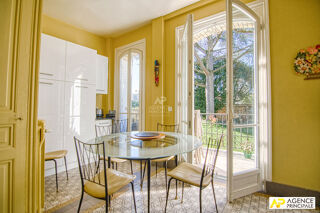  Maison � vendre 9 pi�ces 320 m�