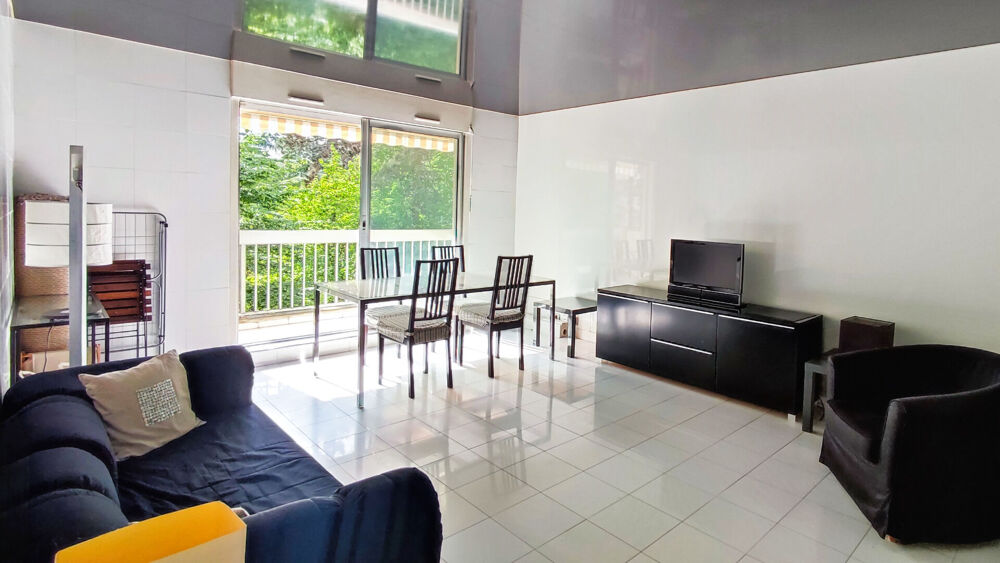 Location Appartement 2 Pièces meublé avec Balcon sur Jardin + PKG en sous-sol Issy les moulineaux