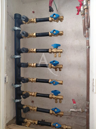  Immeuble � vendre 12 pi�ces 300 m�