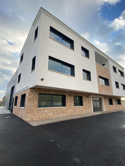 &Agrave; LOUER - BUREAU - MENNECY 739 91540 Mennecy