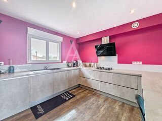  Immeuble � vendre 7 pi�ces 172 m�