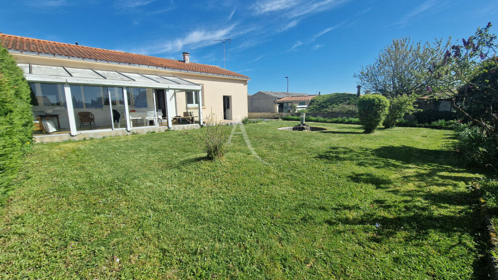 Ensemble immobilier au coeur de Grosbreuil