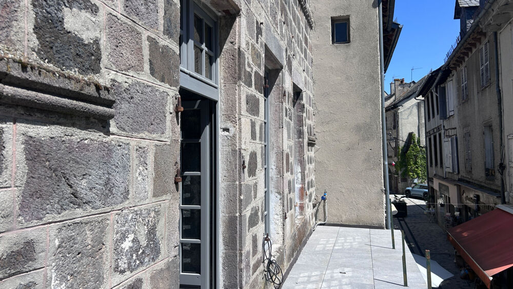 INVESTISSEURS Nord Aveyron : Hôtel particulier du XVIIe siècle à réinventer Potentiel 360 m²