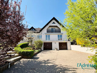  Maison  vendre 8 pices 194 m