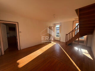  Appartement à louer 4 pièces 83 m²