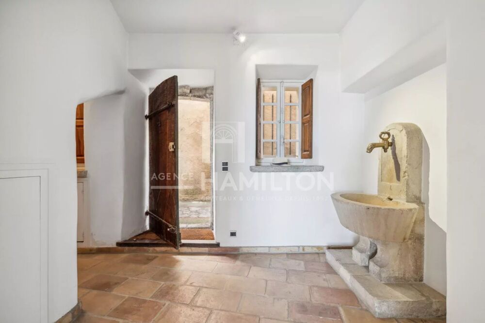 à vendre  Maison Châteauneuf-Grasse (06740)