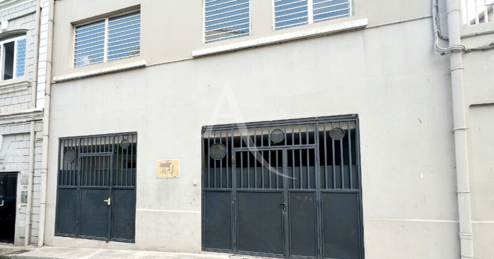   Local commercial atypique Fort De France 7 pièce(s) 197 m2 A SAISIR !!!!! 