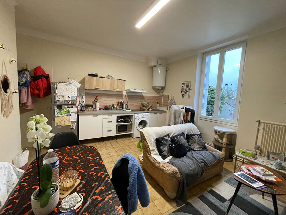 Location Appartement Appartement Septfonds, chambre + bureau,  47 m2 Septfonds