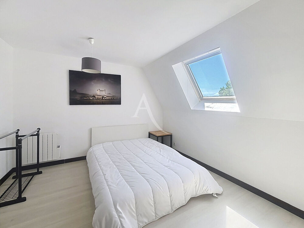 Vente Maison Une maison pleine de caractère, idéale pour les amoureux de la pierre et de la nature. Segre en anjou bleu