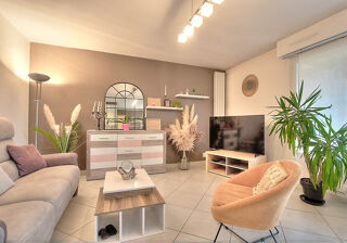  Appartement à louer 3 pièces 75 m²