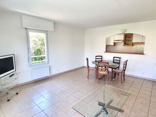  Appartement à louer 3 pièces 70 m²