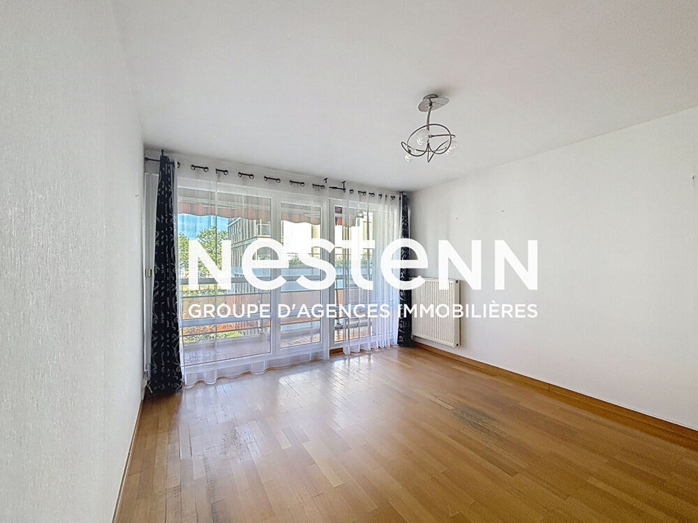 Vente Appartement Appartement T2 BRON -  48m2 - 3è étage - Balcon - Parking privé - BRON DESGNETTES Bron