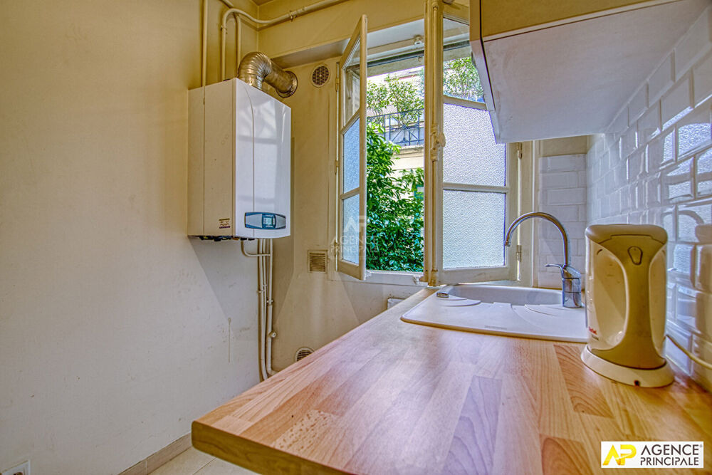 Vente Appartement Versailles Notre-Dame Boulevard de la Reine  Appartement 2 pièces  55 m²  carrez Versailles