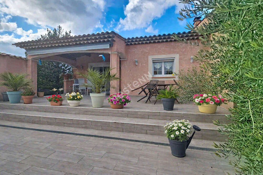 A vendre : Elégante maison de 6 pièces avec jardin proche Sisteron.
